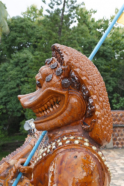 Wat Phu Khao Kaew-027